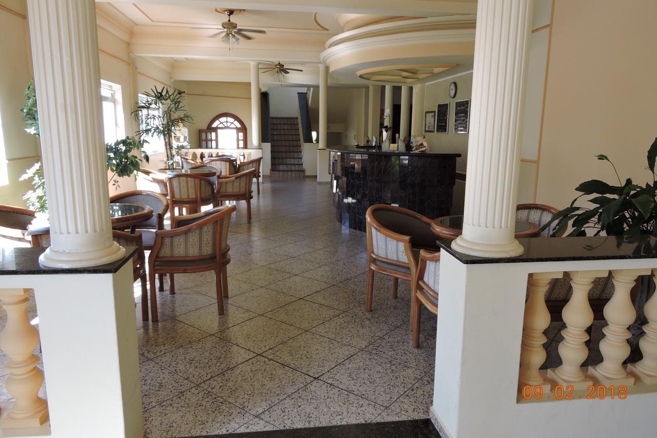 Plaza Hotel Мокока Экстерьер фото